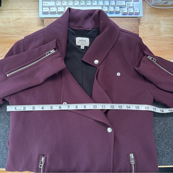 Aritizia Wilfred Burgundy Mayat Crepe Women's Jacket, Mulled Wine Color, NWOT - Picture 8 of 11